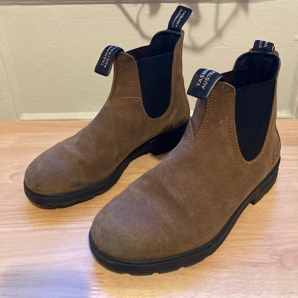 Blundstones Original Chelsea Boot, brown suede, Women’s US 7